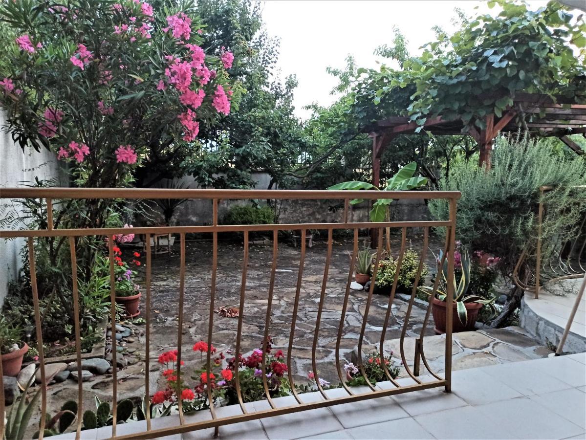 Room For Two In House Of Relax อัคโตโปล ภายนอก รูปภาพ