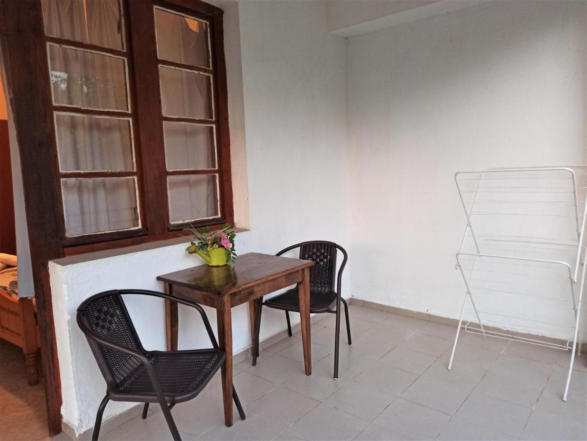 Room For Two In House Of Relax อัคโตโปล ภายนอก รูปภาพ
